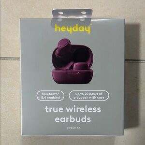 Heyday Wireless Earbuds in Rich Purple